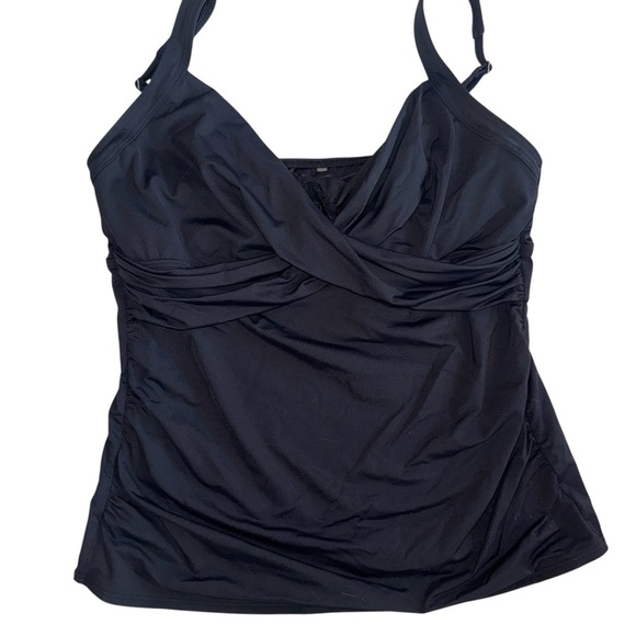 Lands’End Black Women's Swim Top With Bra Sz 16 Long - Picture 1 of 14